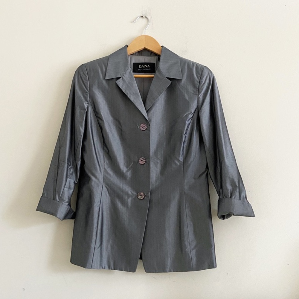 Dana Buchman 100% silk silver blazer
